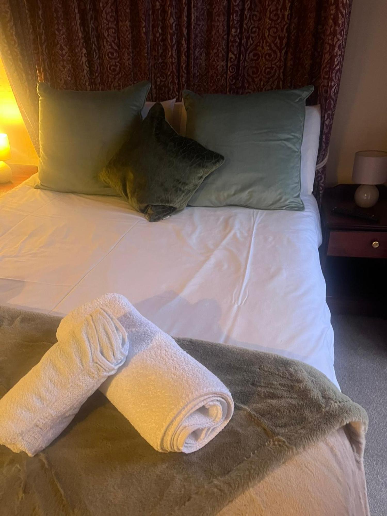 The Crown Hotel Lynton Buitenkant foto
