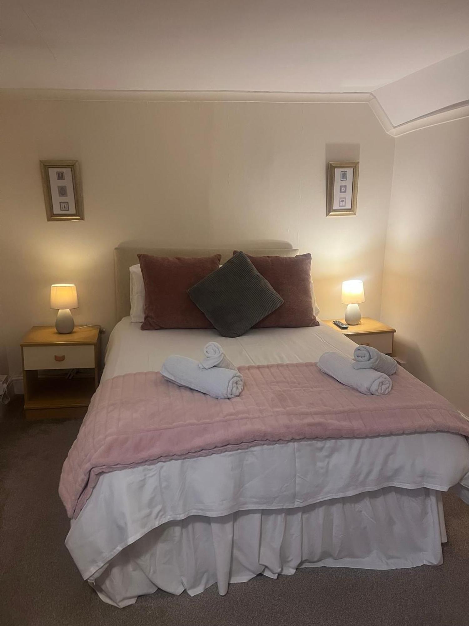 The Crown Hotel Lynton Buitenkant foto