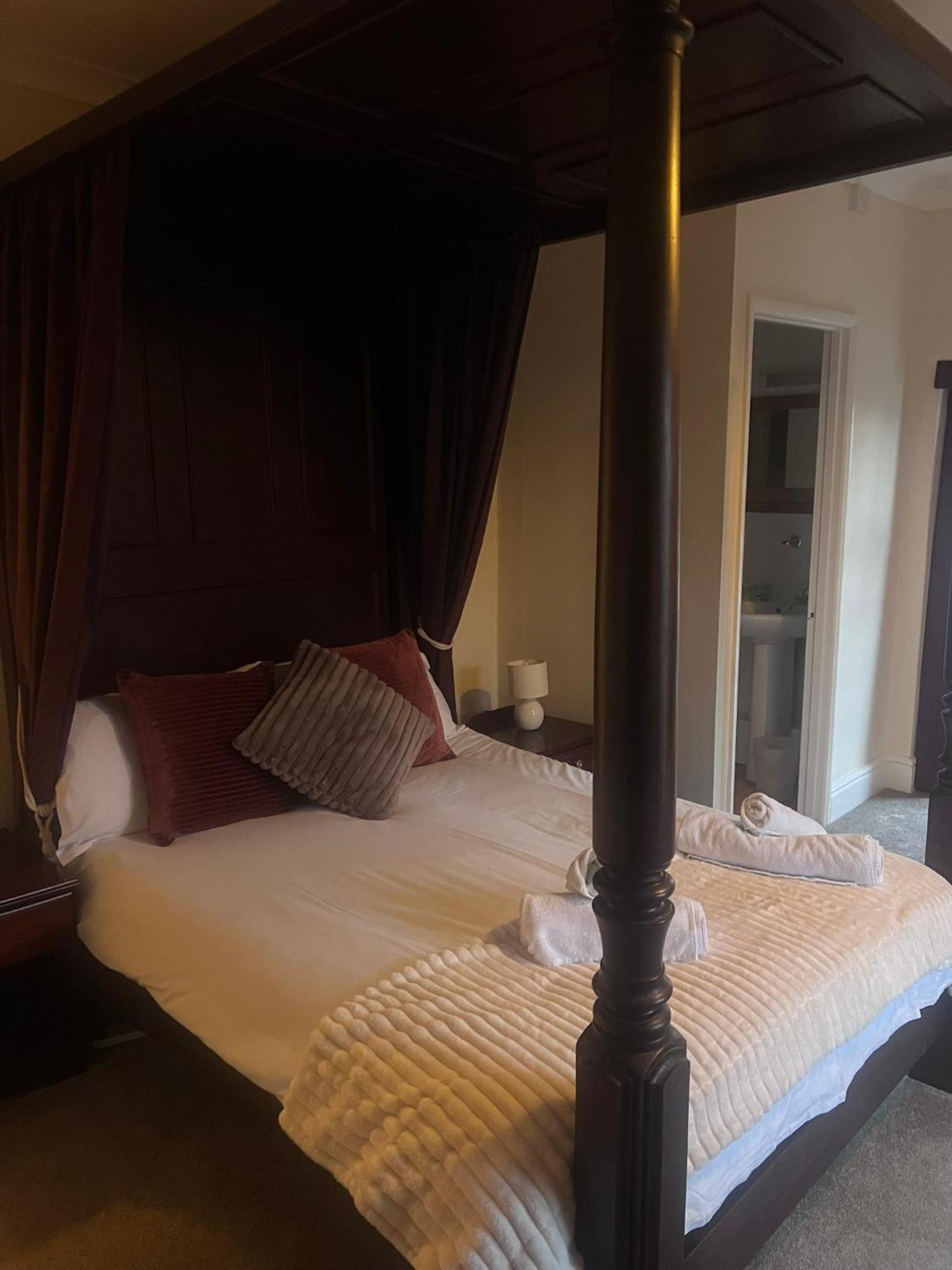 The Crown Hotel Lynton Buitenkant foto