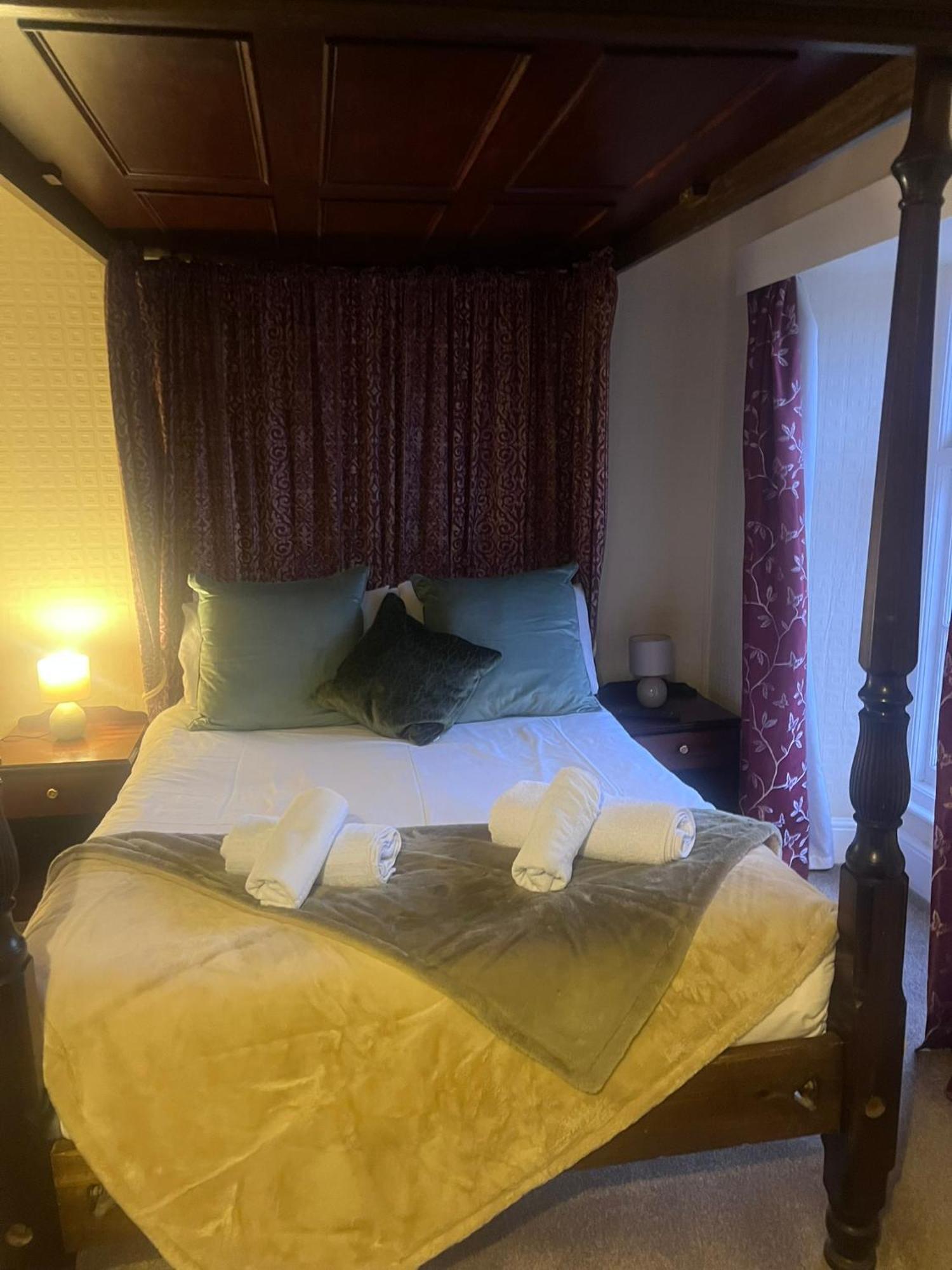 The Crown Hotel Lynton Buitenkant foto