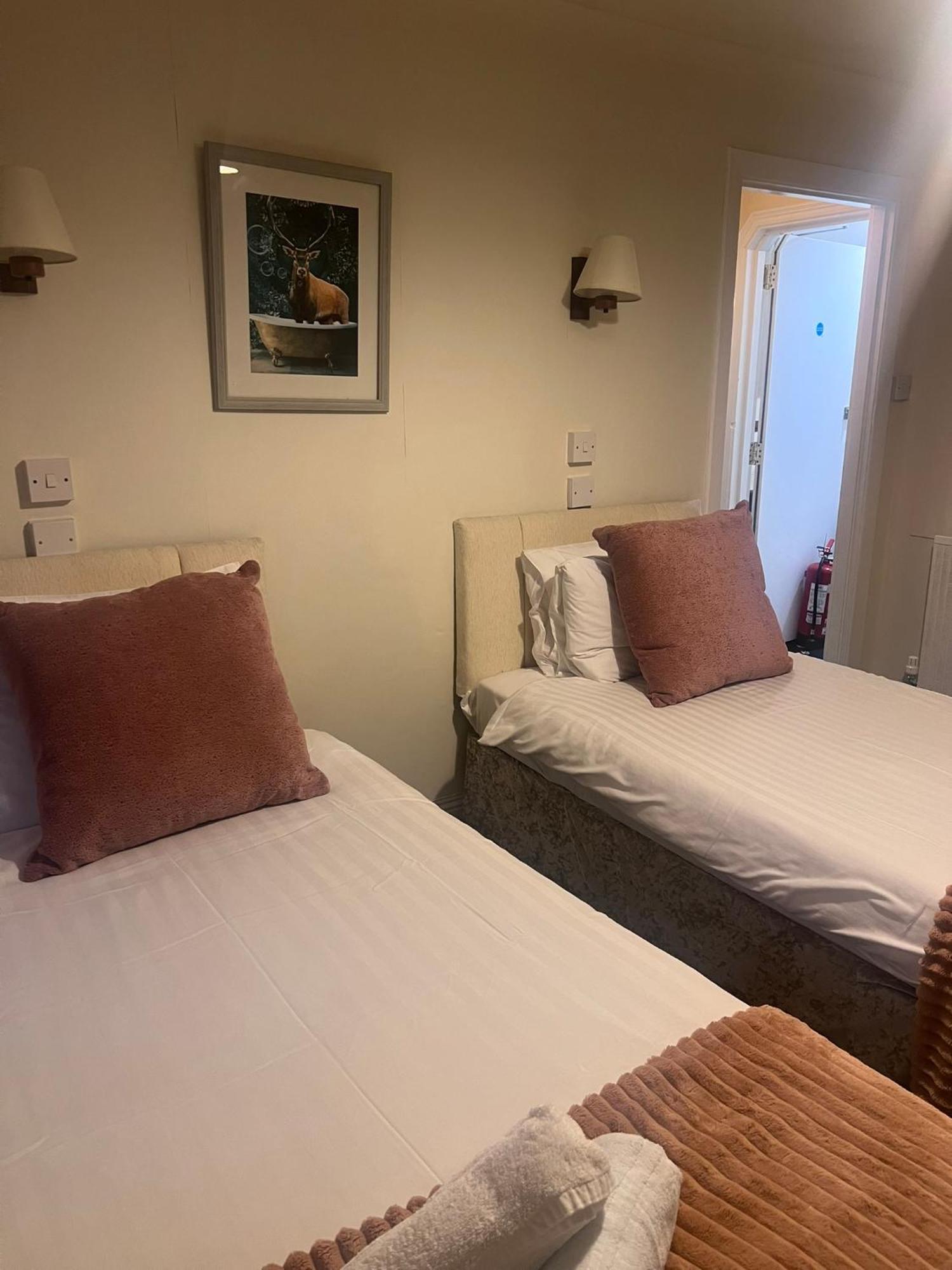 The Crown Hotel Lynton Buitenkant foto