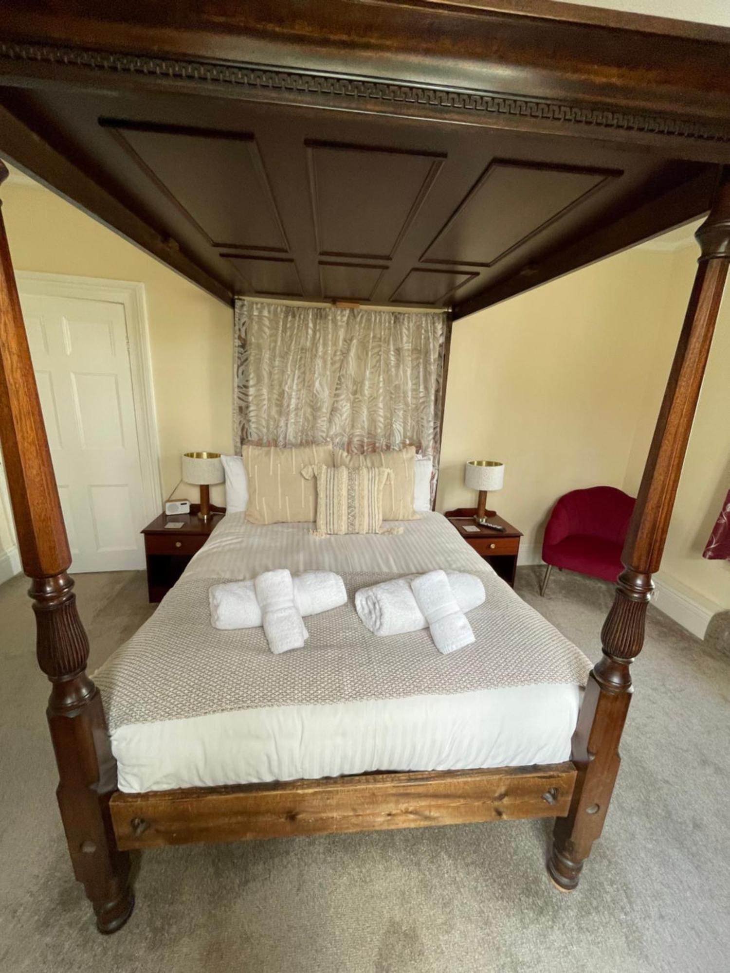 The Crown Hotel Lynton Buitenkant foto